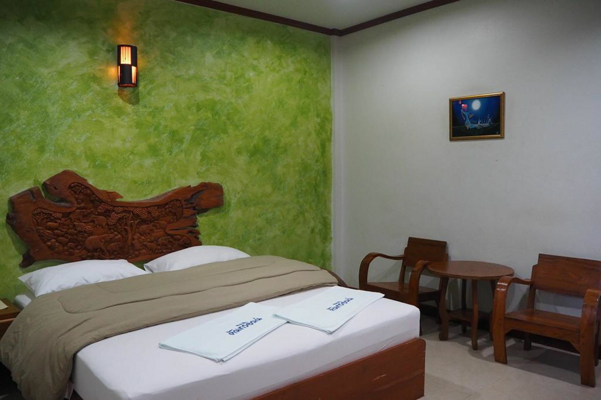 Country Inn Si Maha Phot Esterno foto